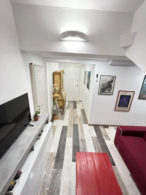 Ferienwohnung Mansarda In Pieno Centro Savona Exterior foto