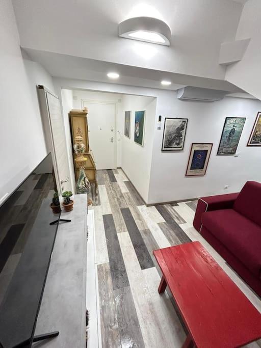 Ferienwohnung Mansarda In Pieno Centro Savona Exterior foto